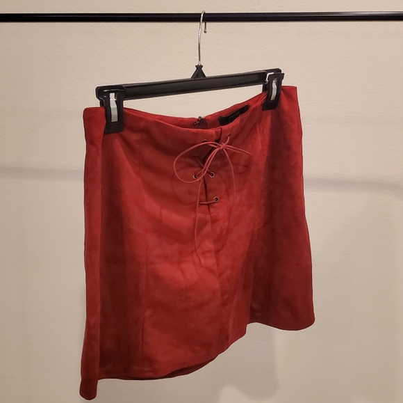 Rust colored suede miniskirt - Picture 3 of 5